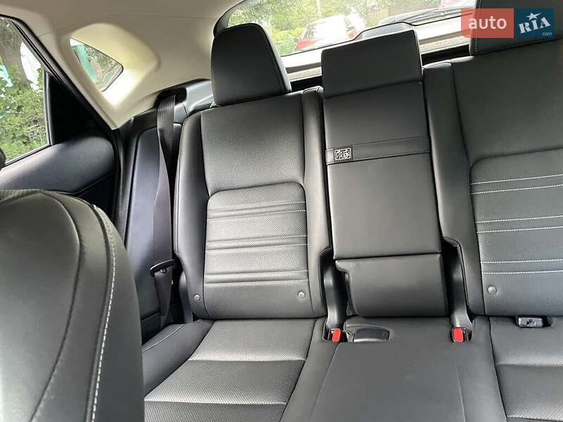 Позашляховик / Кросовер Lexus NX 2016 в Києві