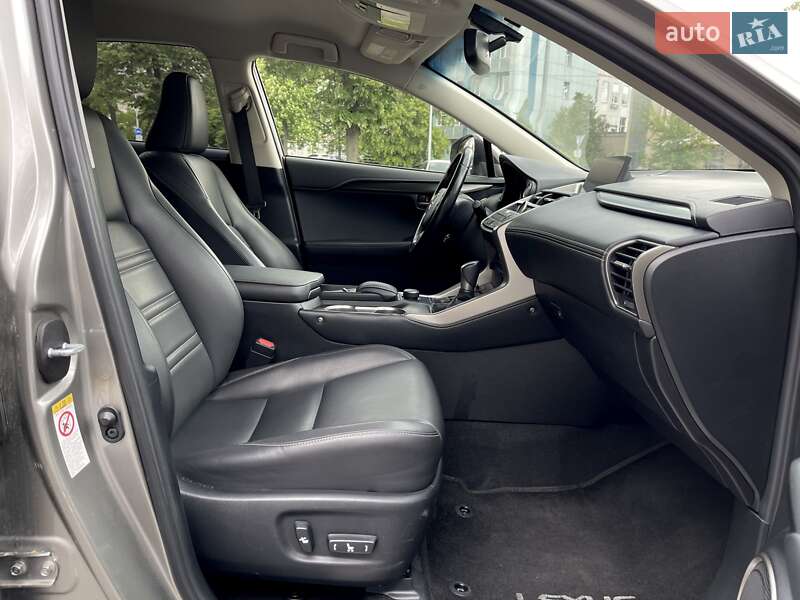 Позашляховик / Кросовер Lexus NX 2017 в Києві