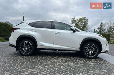 Позашляховик / Кросовер Lexus NX 2019 в 