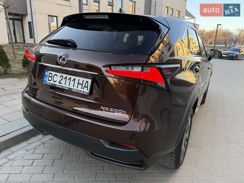 Внедорожник / Кроссовер Lexus NX 2016 в Львове