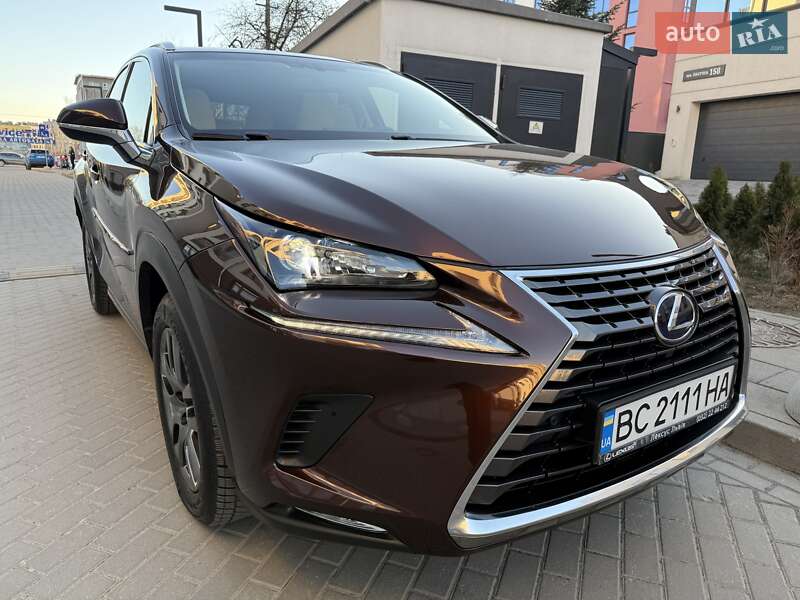 Внедорожник / Кроссовер Lexus NX 2016 в Львове