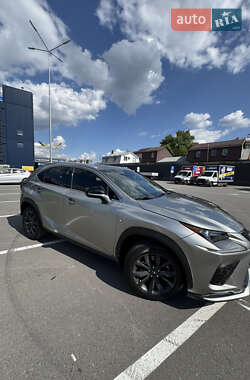Внедорожник / Кроссовер Lexus NX 2019 в 