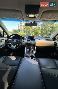 Внедорожник / Кроссовер Lexus NX 2015 в 