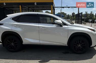 Внедорожник / Кроссовер Lexus NX 2018 в 