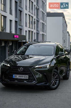 Внедорожник / Кроссовер Lexus NX 2022 в 