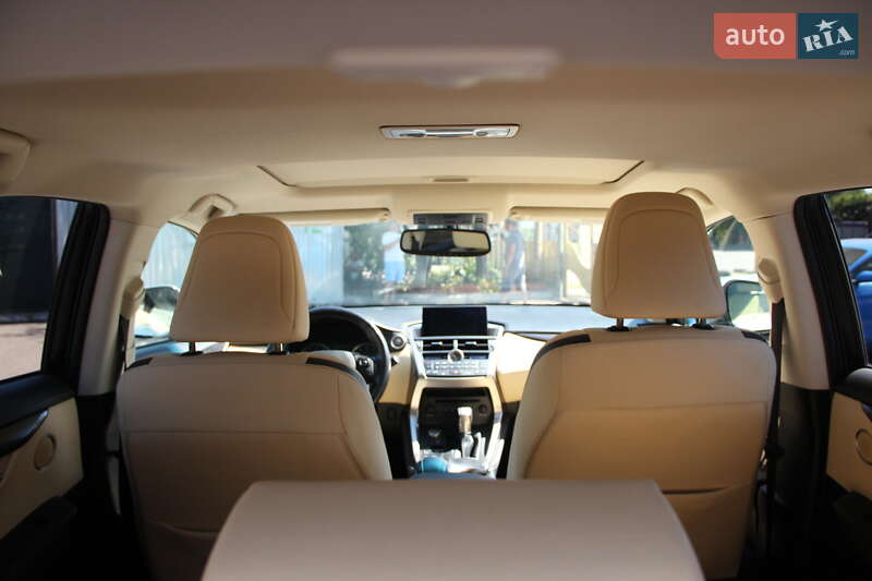 Внедорожник / Кроссовер Lexus NX 2015 в Одессе