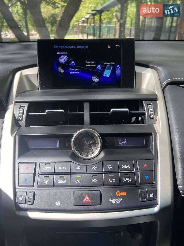 Позашляховик / Кросовер Lexus NX 2017 в Дніпрі