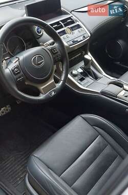 Внедорожник / Кроссовер Lexus NX 2020 в 