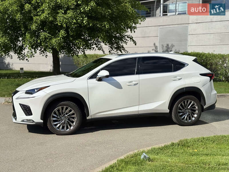 Внедорожник / Кроссовер Lexus NX 2018 в Киеве