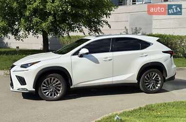 Внедорожник / Кроссовер Lexus NX 2018 в 