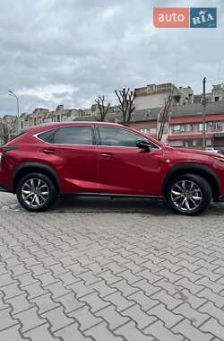 Внедорожник / Кроссовер Lexus NX 2017 в Шептицькому