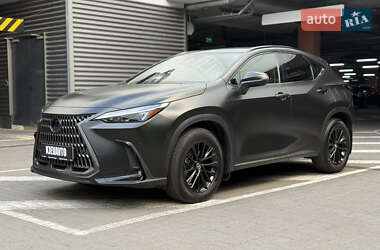 Lexus NX 2022