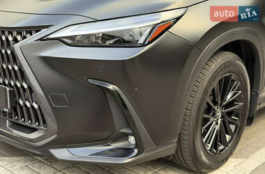 Позашляховик / Кросовер Lexus NX 2022 в 