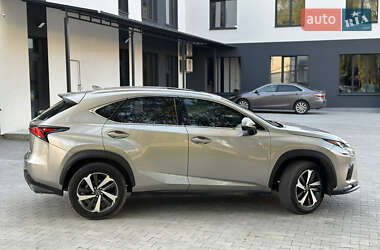 Внедорожник / Кроссовер Lexus NX 2019 в 