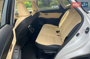 Внедорожник / Кроссовер Lexus NX 2020 в 