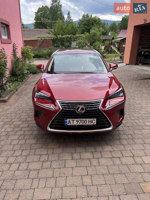 Позашляховик / Кросовер Lexus NX 2018 в 