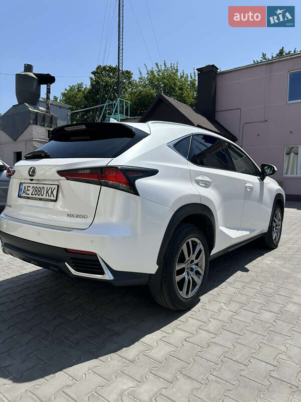 Внедорожник / Кроссовер Lexus NX 2017 в Днепре