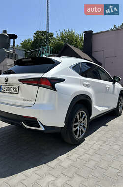 Внедорожник / Кроссовер Lexus NX 2017 в 