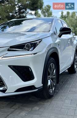 Внедорожник / Кроссовер Lexus NX 2021 в 