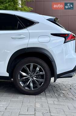 Внедорожник / Кроссовер Lexus NX 2021 в 