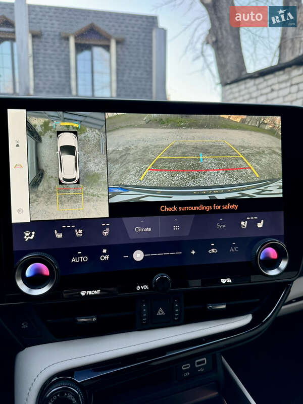 Внедорожник / Кроссовер Lexus NX 2024 в Днепре