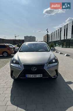 Внедорожник / Кроссовер Lexus NX 2018 в 