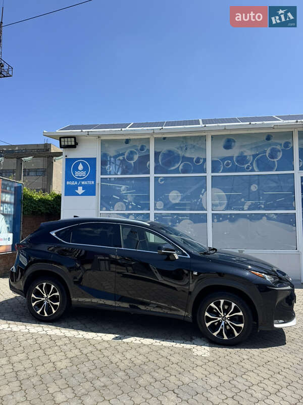 Внедорожник / Кроссовер Lexus NX 2015 в Черновцах