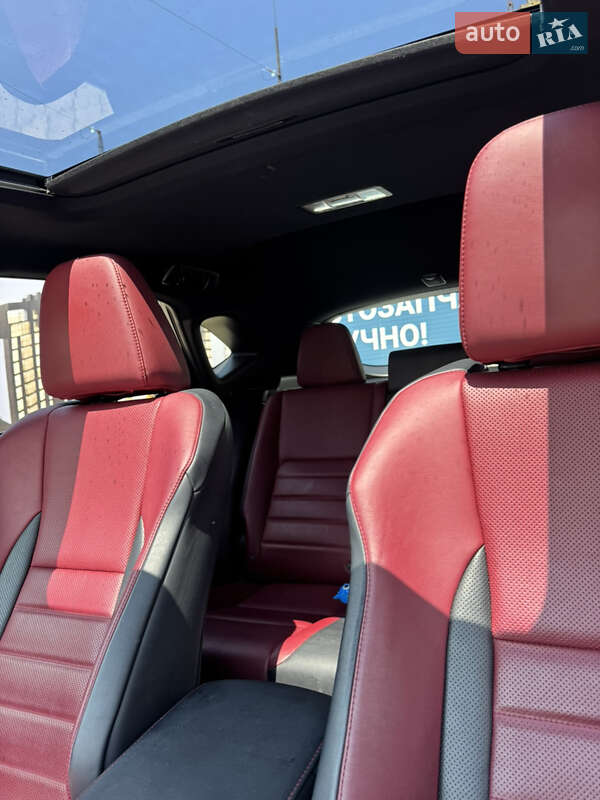Внедорожник / Кроссовер Lexus NX 2015 в Черновцах