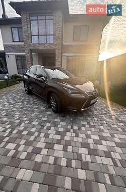 Внедорожник / Кроссовер Lexus NX 2019 в 