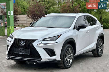 Внедорожник / Кроссовер Lexus NX 2015 в 