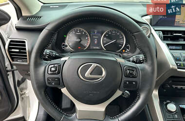 Внедорожник / Кроссовер Lexus NX 2015 в 