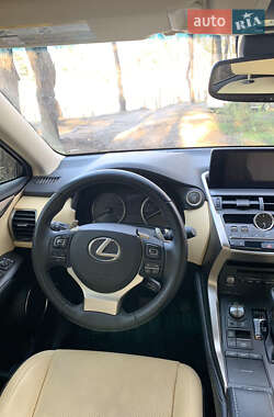 Внедорожник / Кроссовер Lexus NX 2018 в 