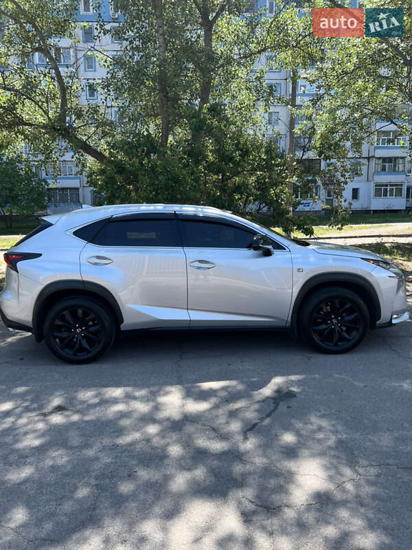 Позашляховик / Кросовер Lexus NX 2015 в Кам'янському