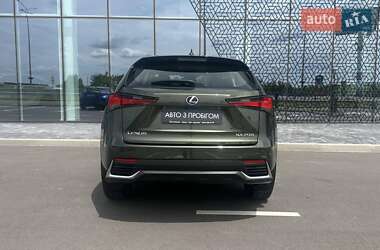Внедорожник / Кроссовер Lexus NX 2020 в 