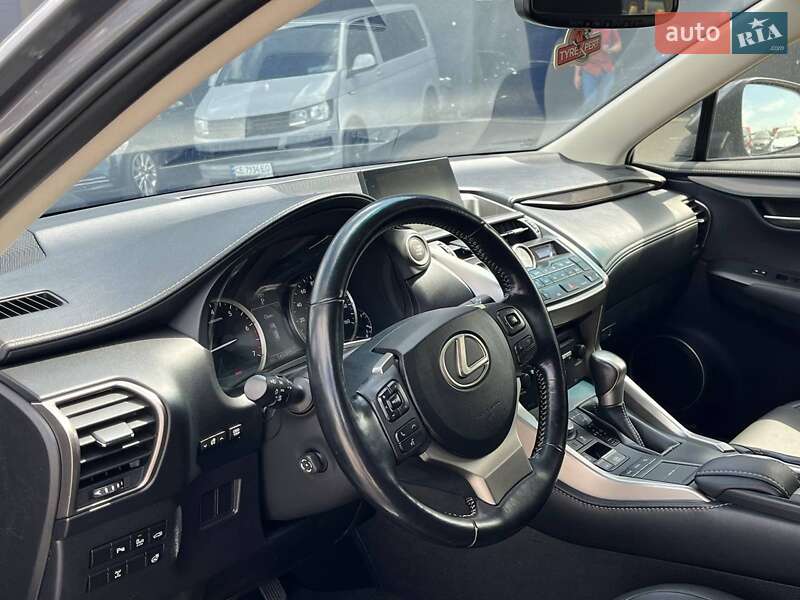 Внедорожник / Кроссовер Lexus NX 2016 в Львове