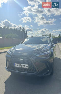 Позашляховик / Кросовер Lexus NX 2022 в 