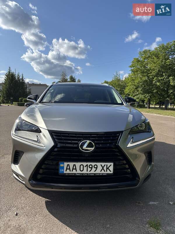 Lexus NX 2019