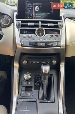 Внедорожник / Кроссовер Lexus NX 2019 в 