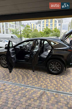 Внедорожник / Кроссовер Lexus NX 2022 в 