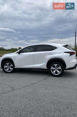 Внедорожник / Кроссовер Lexus NX 2017 в 
