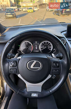 Позашляховик / Кросовер Lexus NX 2015 в 