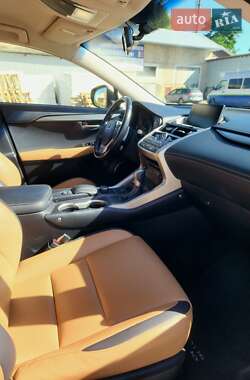 Внедорожник / Кроссовер Lexus NX 2015 в 