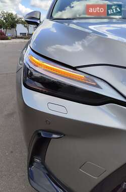 Позашляховик / Кросовер Lexus NX 2022 в 