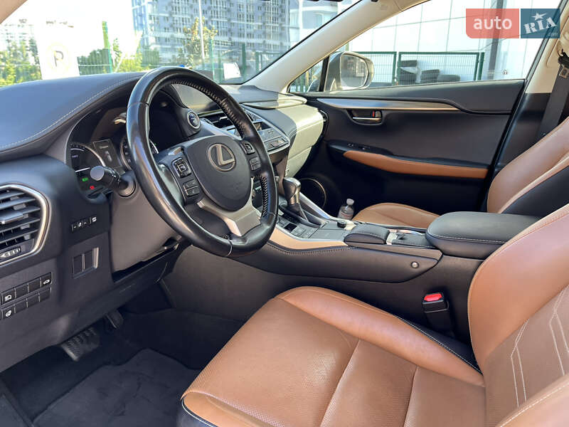 Внедорожник / Кроссовер Lexus NX 2017 в Киеве