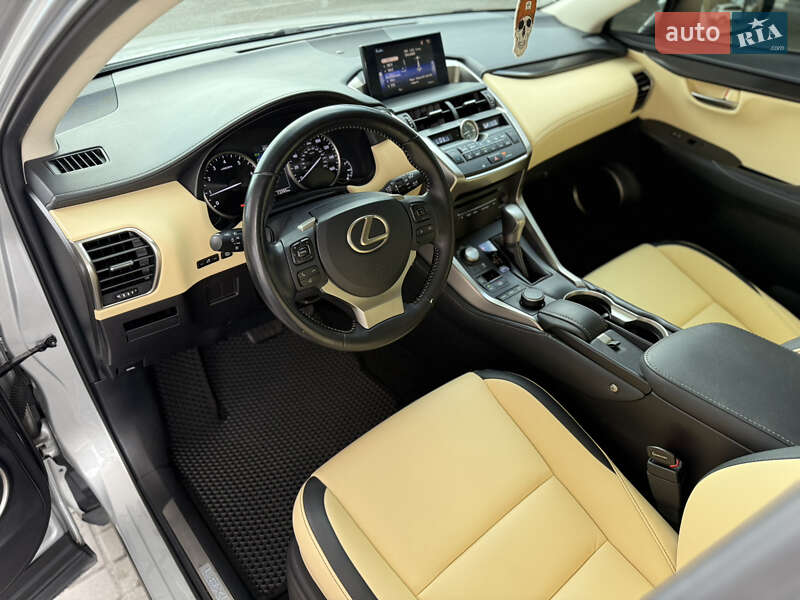 Внедорожник / Кроссовер Lexus NX 2016 в Днепре