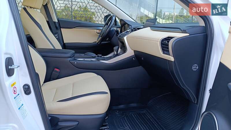 Внедорожник / Кроссовер Lexus NX 2015 в Киеве