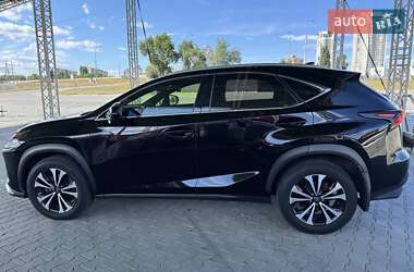 Позашляховик / Кросовер Lexus NX 2018 в 