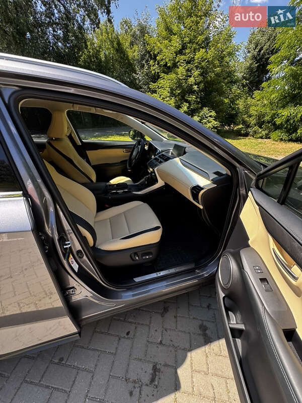 Внедорожник / Кроссовер Lexus NX 2015 в Киеве