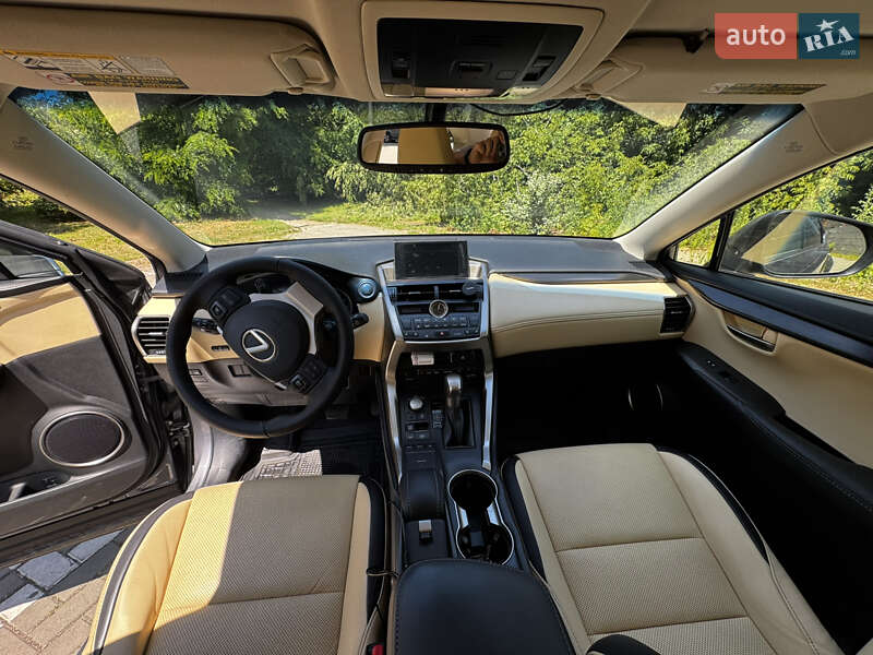 Внедорожник / Кроссовер Lexus NX 2015 в Киеве