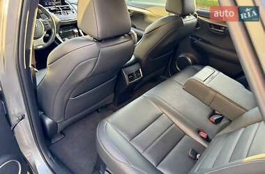 Позашляховик / Кросовер Lexus NX 2021 в 